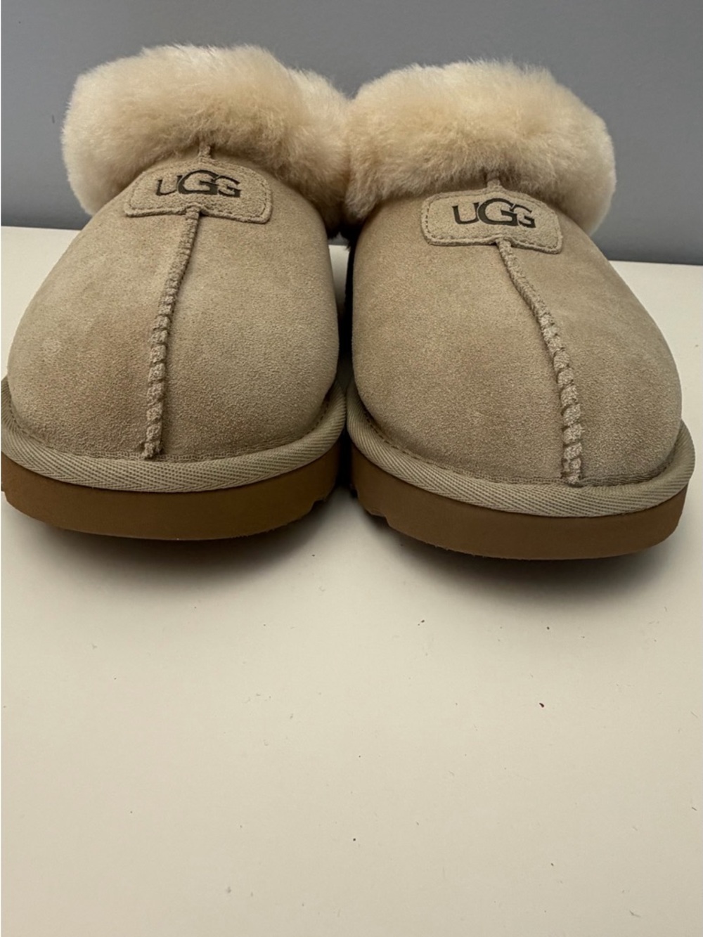 UGG Sand Shearling Clog Slippers Size 9 Womens - Picture 10 of 12